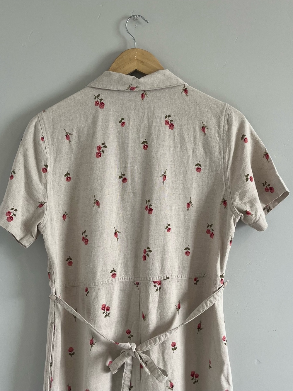 Erika | Vintage Cream Button-Front Dress with Red Floral Embroidery - Picture 5 of 8
